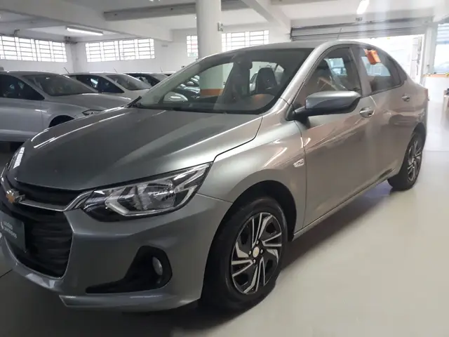 Carro Chevrolet Onix Plus 2024 LT 1.0