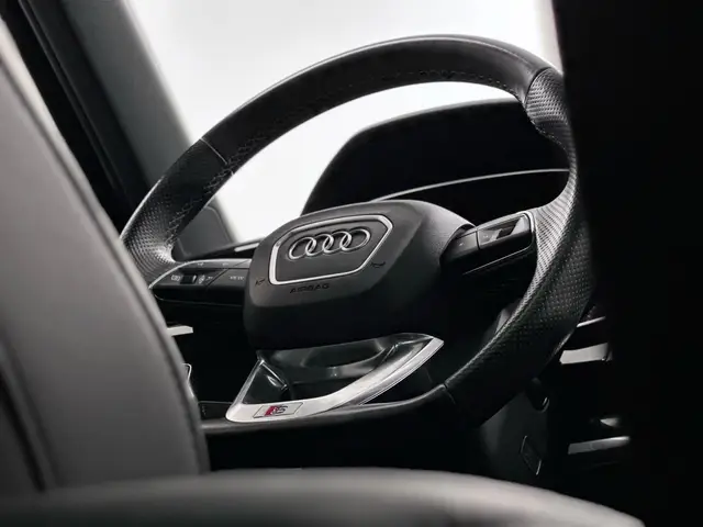 Carro Audi Q3 Sportback 2022 Perf. Black 2.0 TFSI Tipt. Quat.