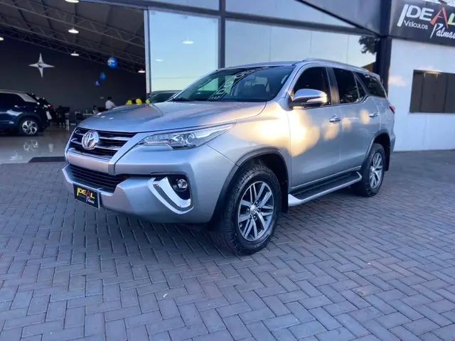 Carro Toyota SW4 2018 2.8 TDI SRX 5L 4x4 (Aut)