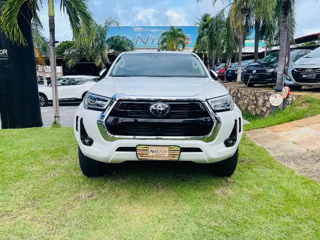 Carro Toyota Hilux SW4 2024 SRX Plat. 4x4 2.8 TB Diesel Automatico.