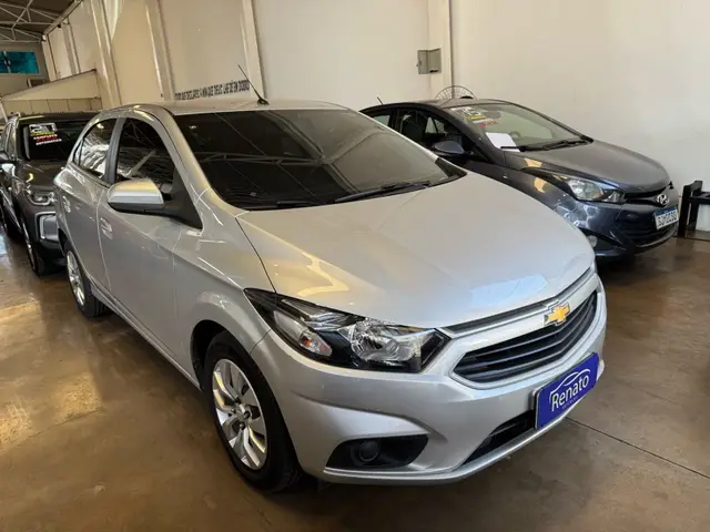 Carro Chevrolet Onix 2017 1.4 LT SPE/4 (Aut)