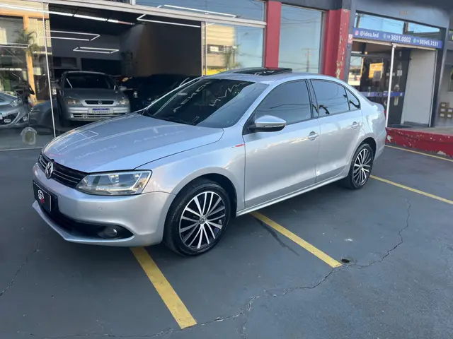 Carro Volkswagen Jetta 2011 2.0 Comfortline Tiptronic (Flex)