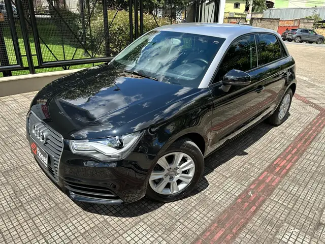 Carro Audi A1 2014 1.4 TFSI Sportback Ambition S Tronic