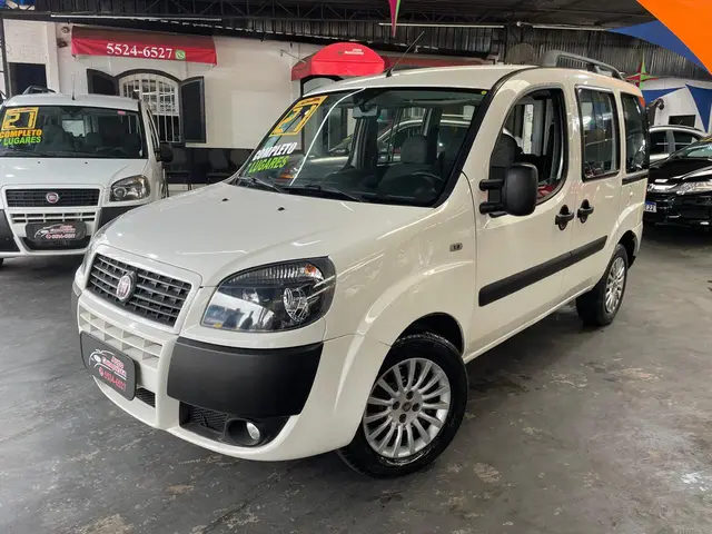 Carro Fiat Doblò 2021 Essence 1.8 16V (Flex)