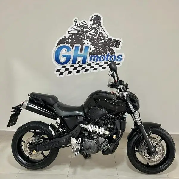 Carro Yamaha MT-03 2008 660 cc