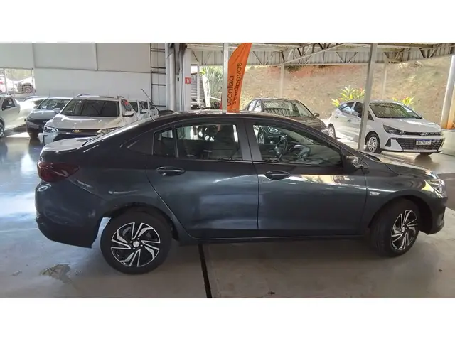 Carro Chevrolet Onix Plus 2024 LT 1.0
