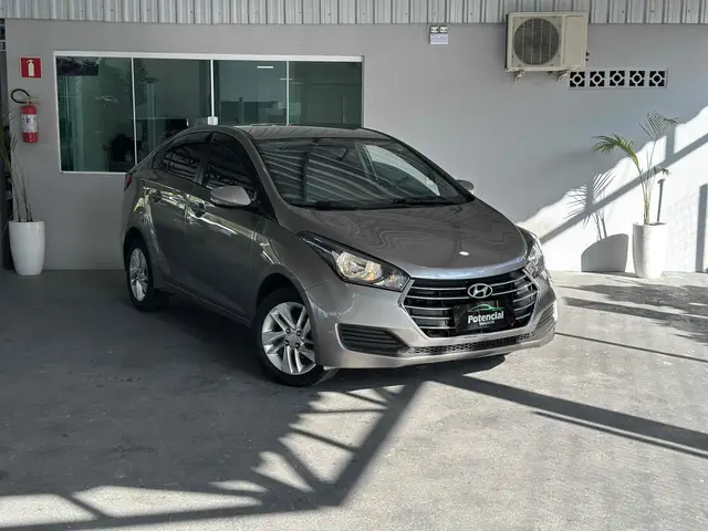 Carro Hyundai HB20S 2017 1.6 Comfort Plus (Flex)