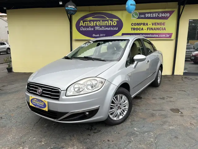 Carro Fiat Linea 2015 Essence 1.8 16V Dualogic (Flex)