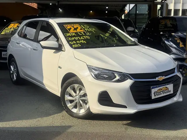 Carro Chevrolet Onix 2022 LT 1.0