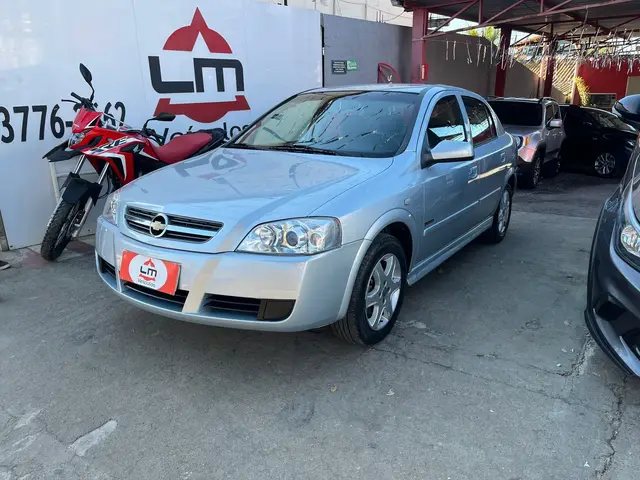 Carro Chevrolet Astra Hatch 2008 Advantage 2.0 (Flex)