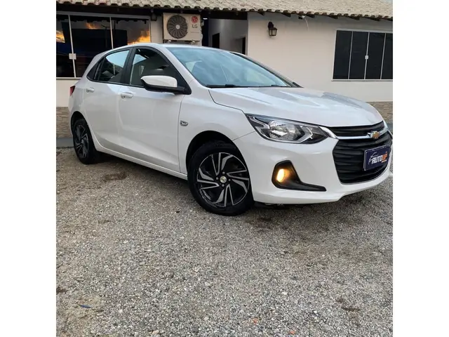 Carro Chevrolet Onix Plus 2024 LT 1.0