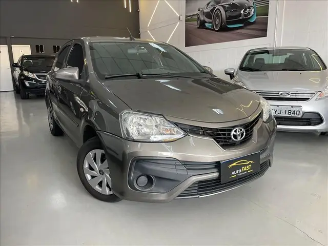Carro Toyota Etios Sedan 2018 XS 1.5 (Aut) (Flex)