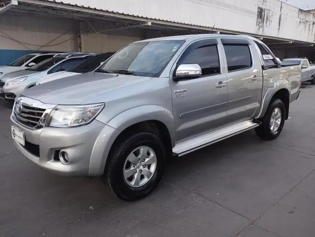 Carro Toyota Hilux Cabine Dupla 2015 Hilux 2.7 SR CD 4x2 (Flex) (Aut)