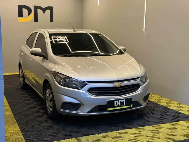 Chevrolet Onix 1.0 LT SPE/4
