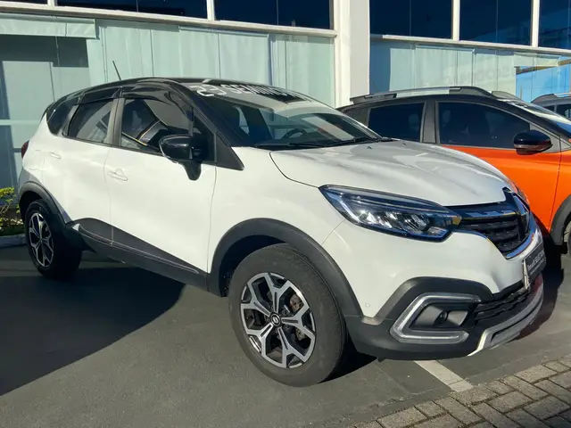 Carro Renault Captur 2023 Iconic 1.3 TB 16V Flex 5p Aut.