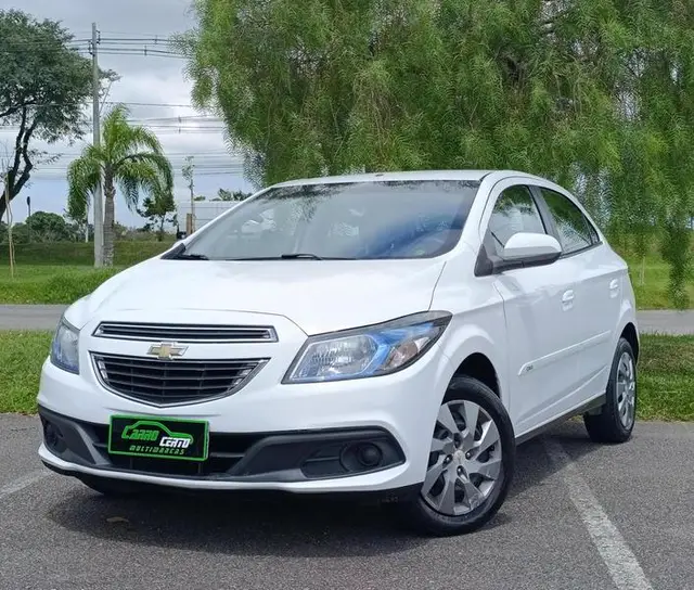Carro Chevrolet Onix 2015 1.4 LT SPE/4