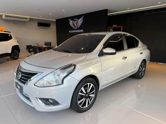 Carro Nissan Versa 2018 1.6 16V Unique CVT (Flex)