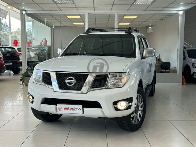 Carro Nissan Frontier 2014 2.5 TD CD 4x4 SL (Aut)