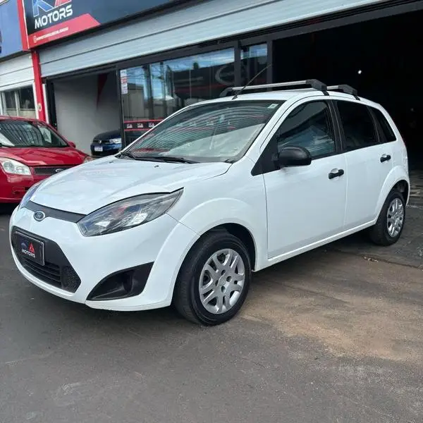 Carro Ford Fiesta Hatch 2013 Rocam 1.0 (Flex)