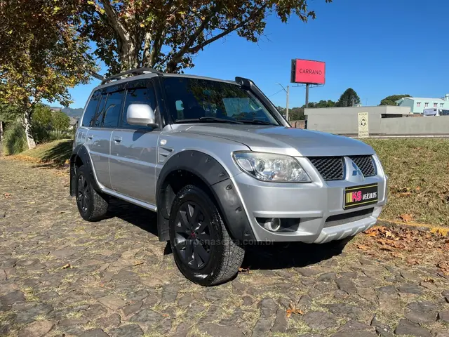 Carro Mitsubishi Pajero TR4 2010 GLS 2.0 Flex 16V 4x4 Mec.