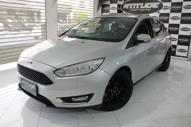 Carro Ford Focus Hatch 2016 SE Plus 2.0 PowerShift