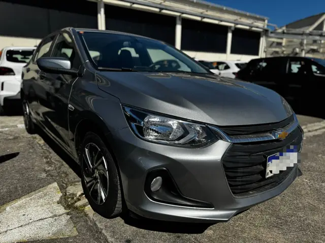 Carro Chevrolet Onix Plus 2024 LT 1.0