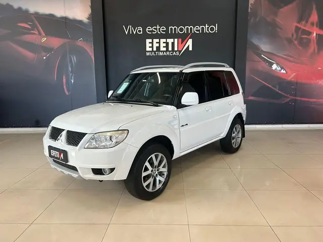 Carro Mitsubishi Pajero TR4 2015 2.0 16V 4X4 (Flex) (Aut)