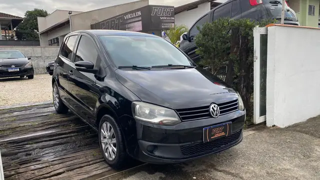 Carro Volkswagen Fox 2013 1.0 TEC (Flex) 2p