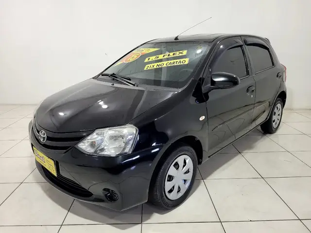 Carro Toyota Etios 2015 XS 1.5 (Flex)