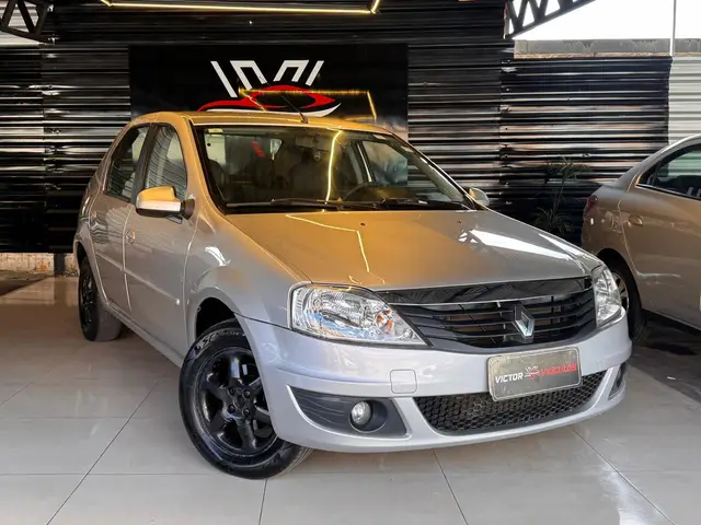 Carro Renault Logan 2013 Expression 1.0 16V (flex)