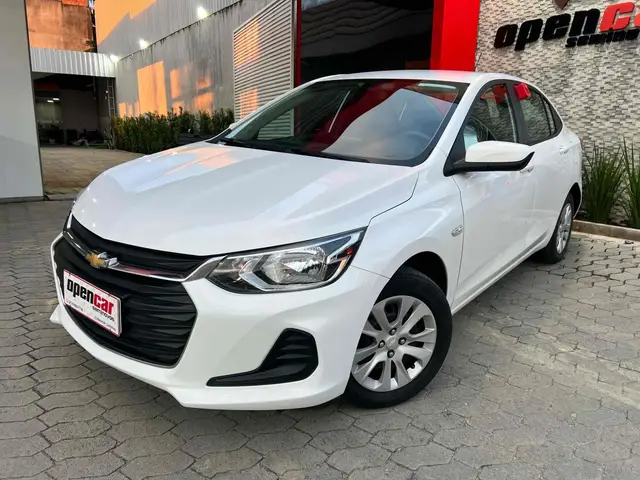 Carro Chevrolet Onix Plus 2023 LT 1.0