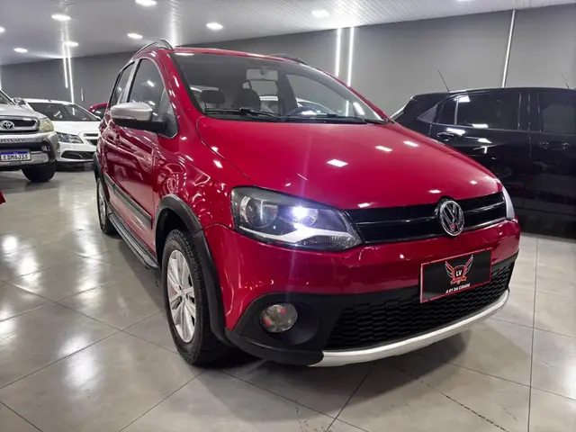 Carro Volkswagen CrossFox 2014 1.6 VHT (Flex)