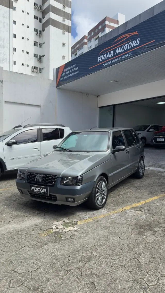 Carro Fiat Uno Mille 2010 Uno Mille Celeb/Celeb.ECON 1.0 F.Flex 4p