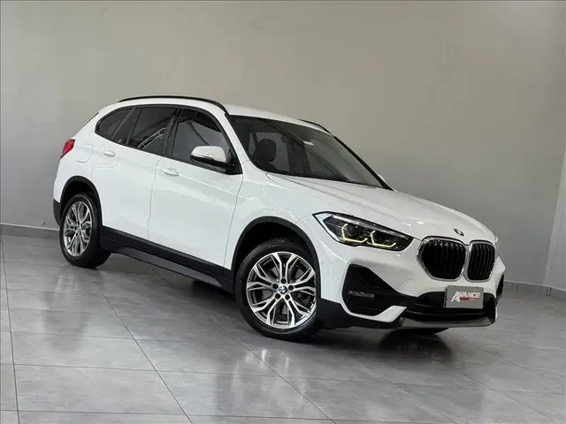 Carro BMW X1 2021 sDrive20i 2.0 Turbo (Aut.)