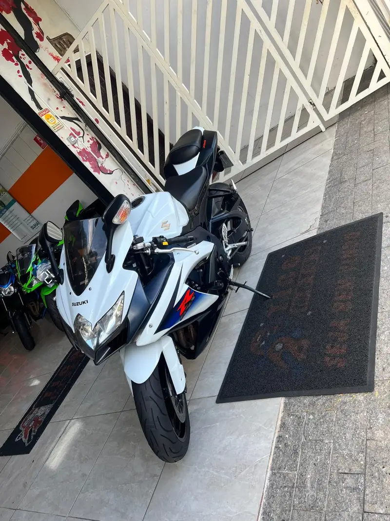 Suzuki Gsx R 750 R 750