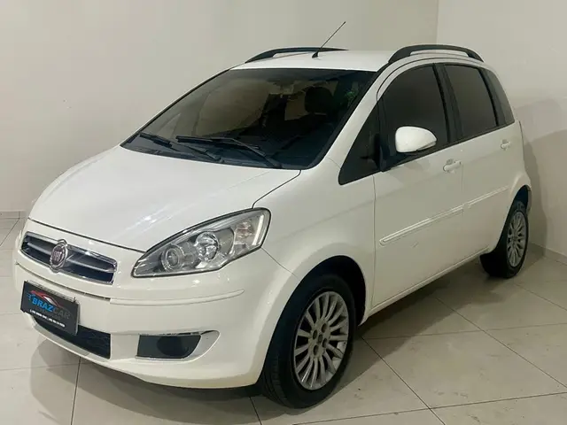 Carro Fiat Idea 2014 Attractive 1.4 8V (Flex)