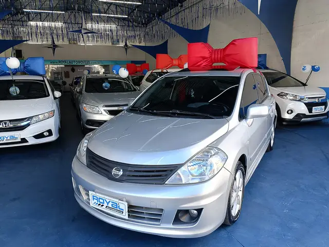 Carro Nissan Tiida 2012 SL 1.8 (flex) (aut)