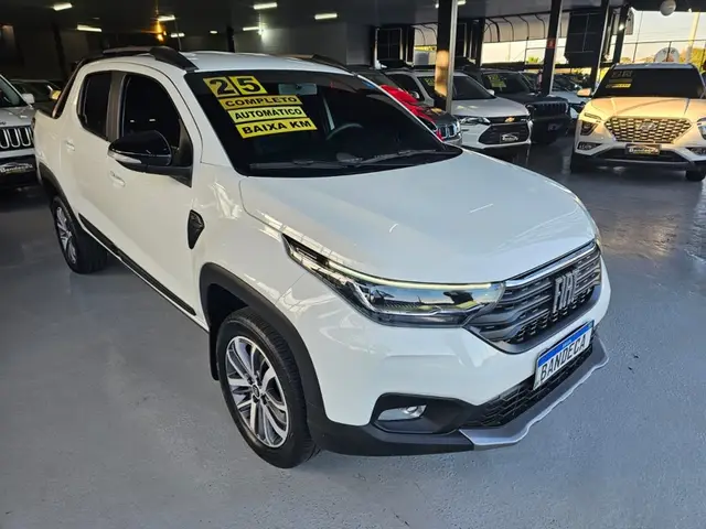 Carro Fiat Strada 2025 Volcano 1.3 Flex 8V CD Aut.