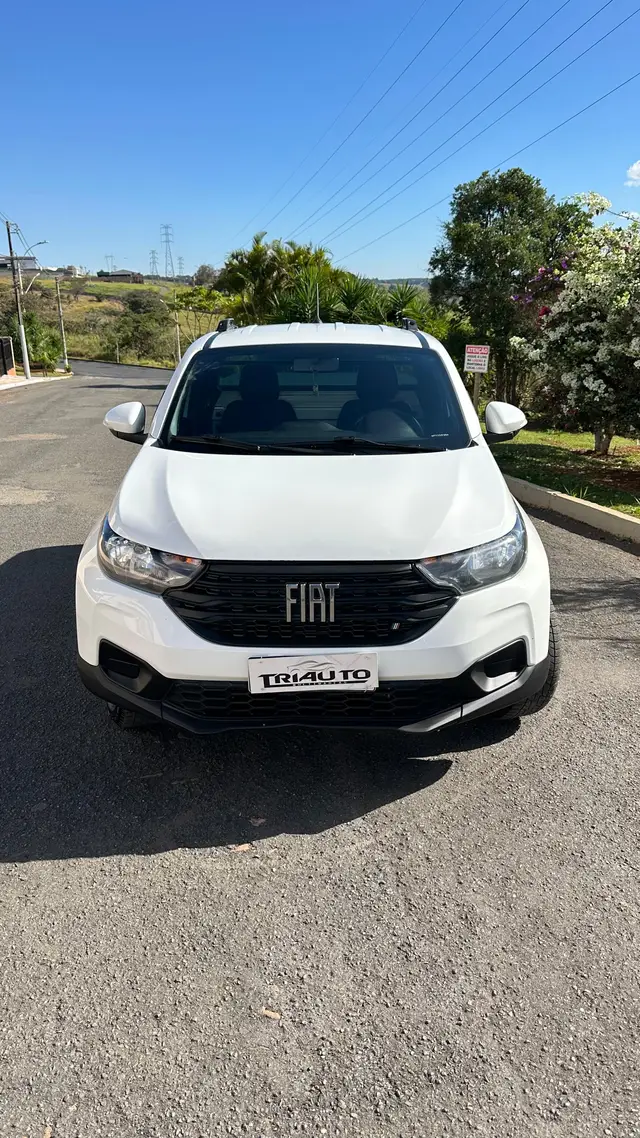 Carro Fiat Strada 2023 Freedom 1.3 CS Plus (Flex)