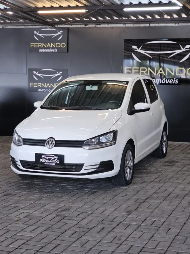 Carro Volkswagen Fox 2015 Trendline 1.0 TEC (Flex)