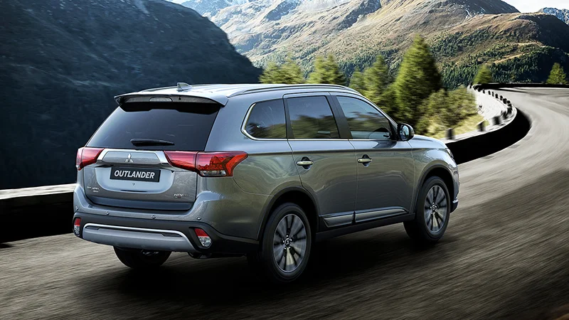 Mitsubishi Outlander 2.2 DI-D HPE-S 4WD CVT