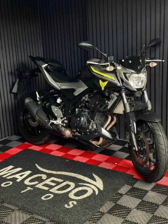 Carro Yamaha MT-03 2018 ABS