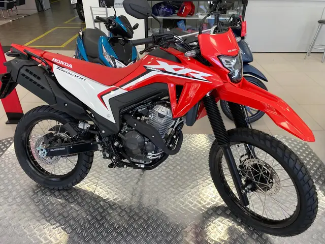 Moto Honda XR 300L 2025 Tornado