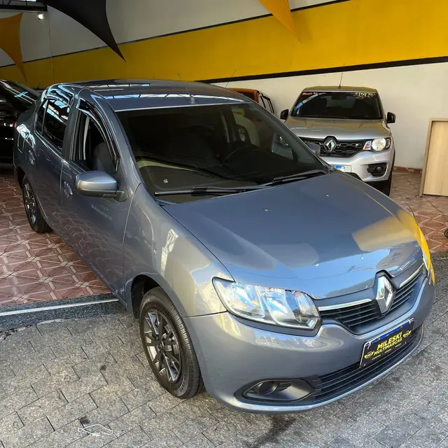 Carro Renault Logan 2017 Expression 1.0 12V SCe (Flex)