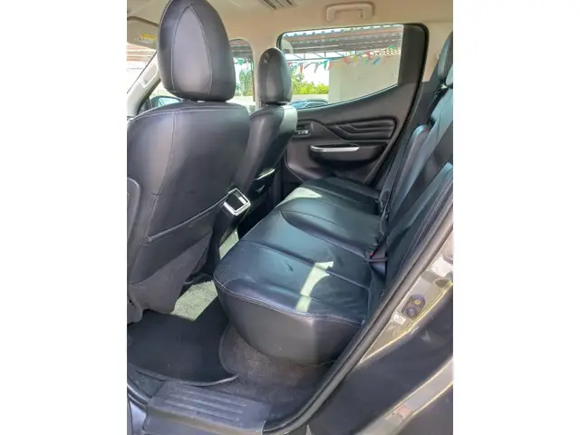 Carro Mitsubishi L200 Triton Sport 2022 HPE-S 2.4 DID-H 4x4 (Aut)