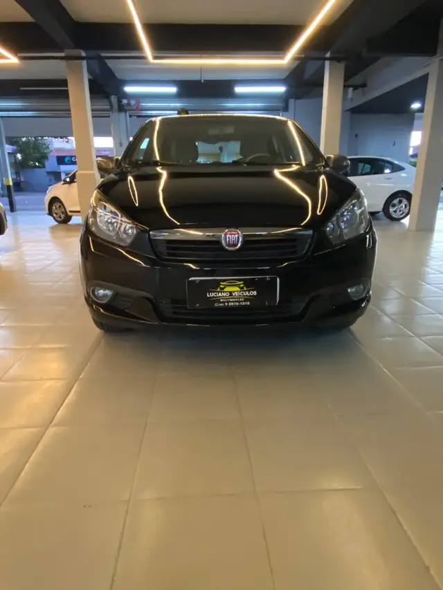 Carro Fiat Grand Siena 2016 Essence 1.6 16V (Flex)