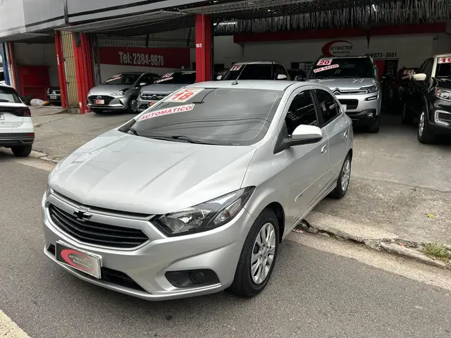 Carro Chevrolet Onix 2018 1.4 LT SPE/4 (Aut)