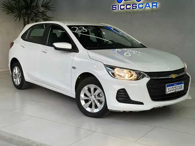 Carro Chevrolet Onix 2023 LT 1.0
