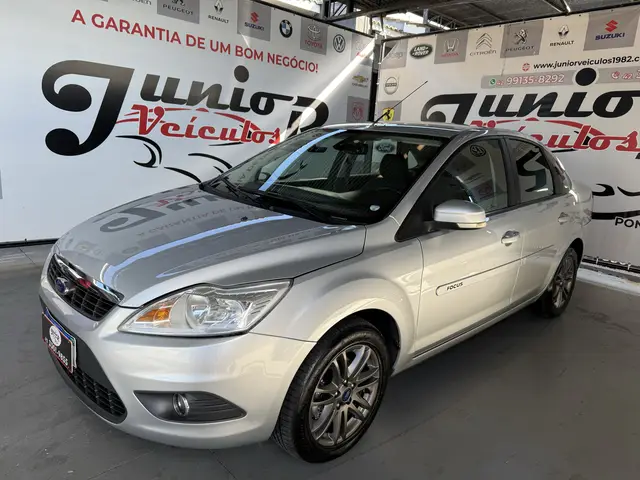 Carro Ford Focus Hatch 2012 2.0 16V Flex