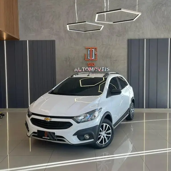 Carro Chevrolet Onix 2018 1.4 Activ SPE/4